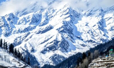 the great mountains covered with snow in Himachal Pradesh